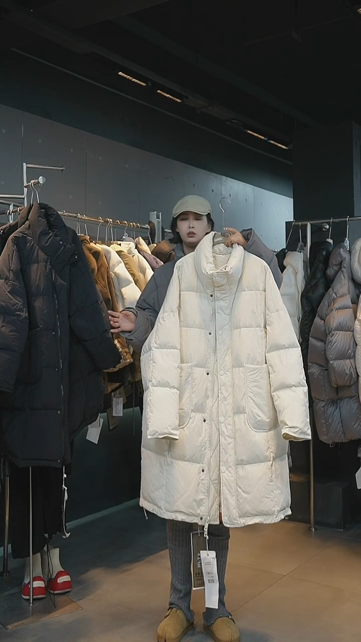 白色羽绒白色羽绒