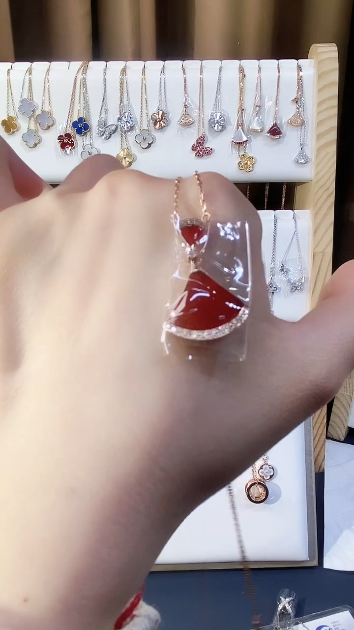 【闪购商品】钻石套链18K金镶嵌钻石K玫