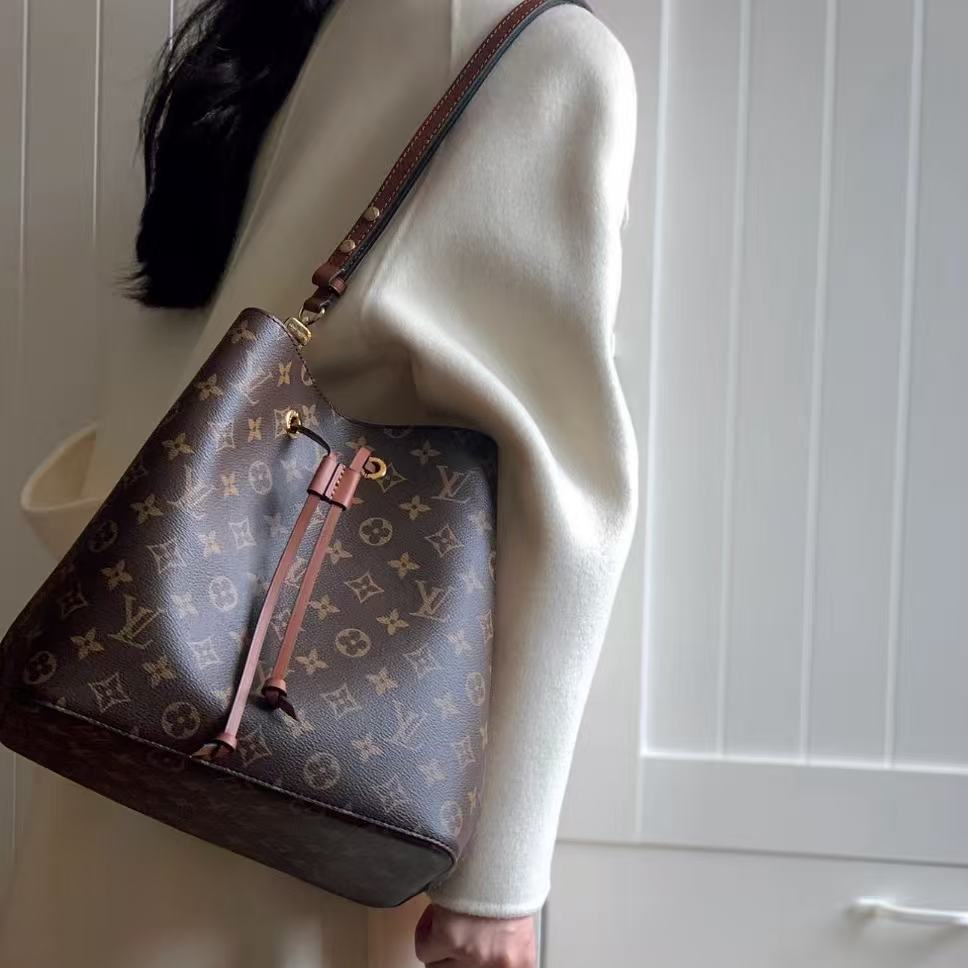 95新 LouisVuitton/路易威登 14549731 LV焦糖水桶  26*25
