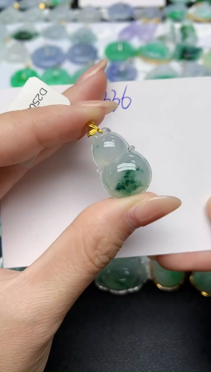 颈饰18K金镶嵌翡翠天然缅甸A货翡翠百元以上9元证书费自理