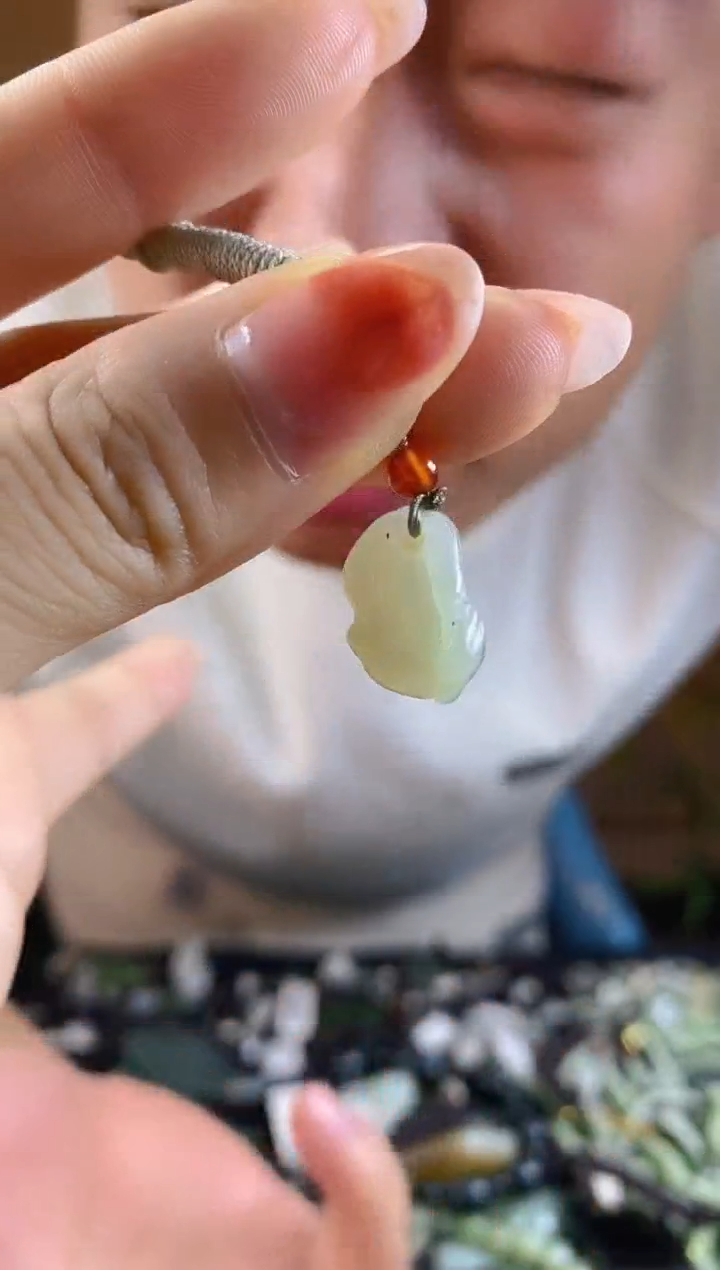 和田玉未镶嵌颈饰多样性发货，拍一发一