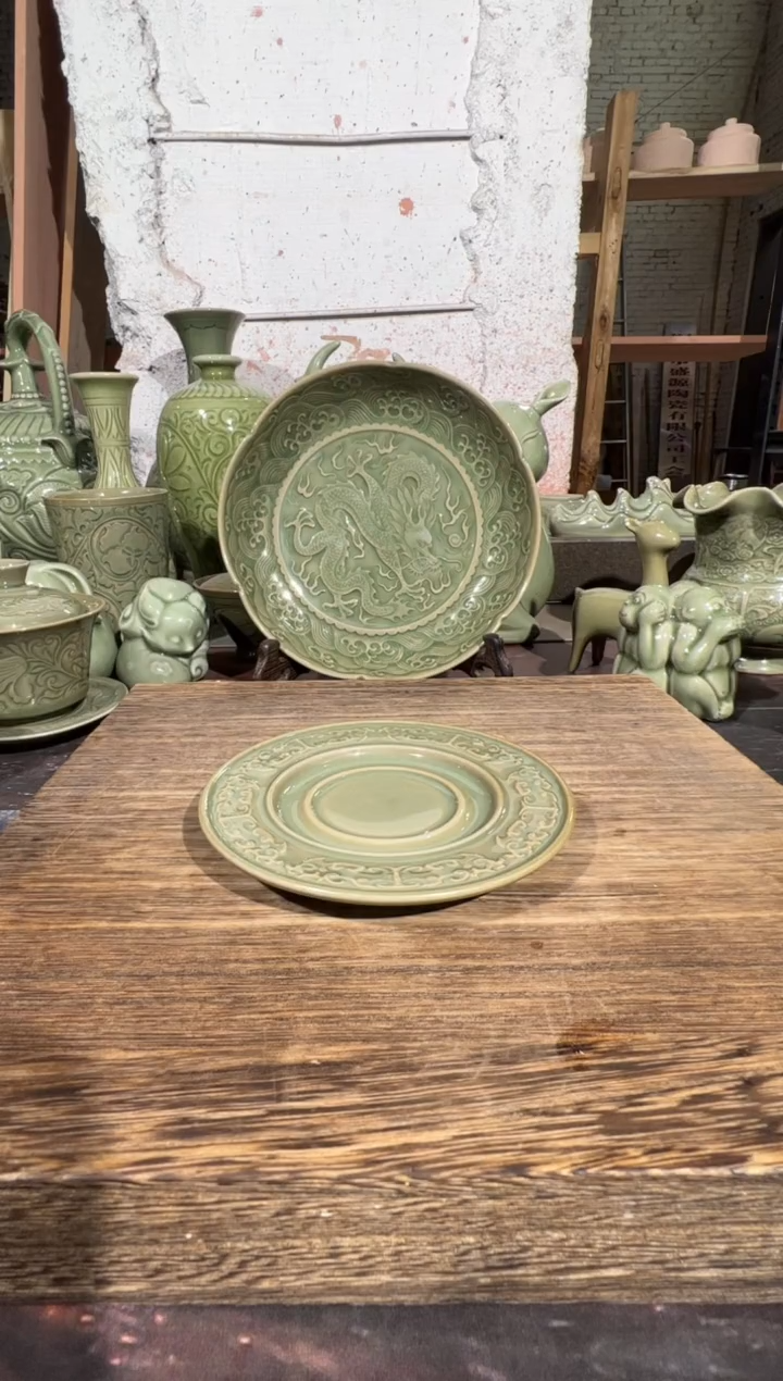 微瑕耀州窑饕餮杯垫