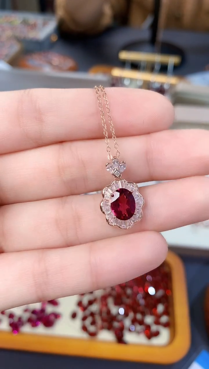 【闪购商品】石榴石吊坠银S925镶嵌天然镁铝