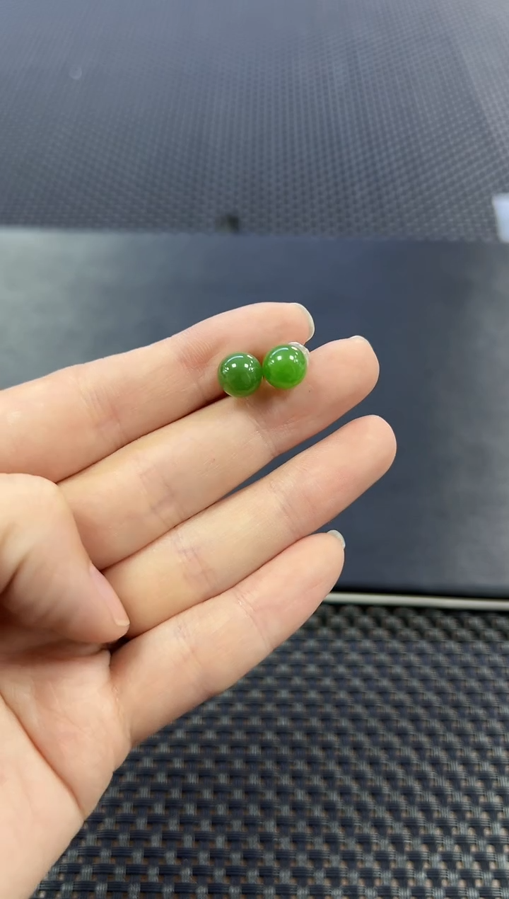 【闪购商品】和田玉耳钉18K金镶嵌多样性发一件 约8mm