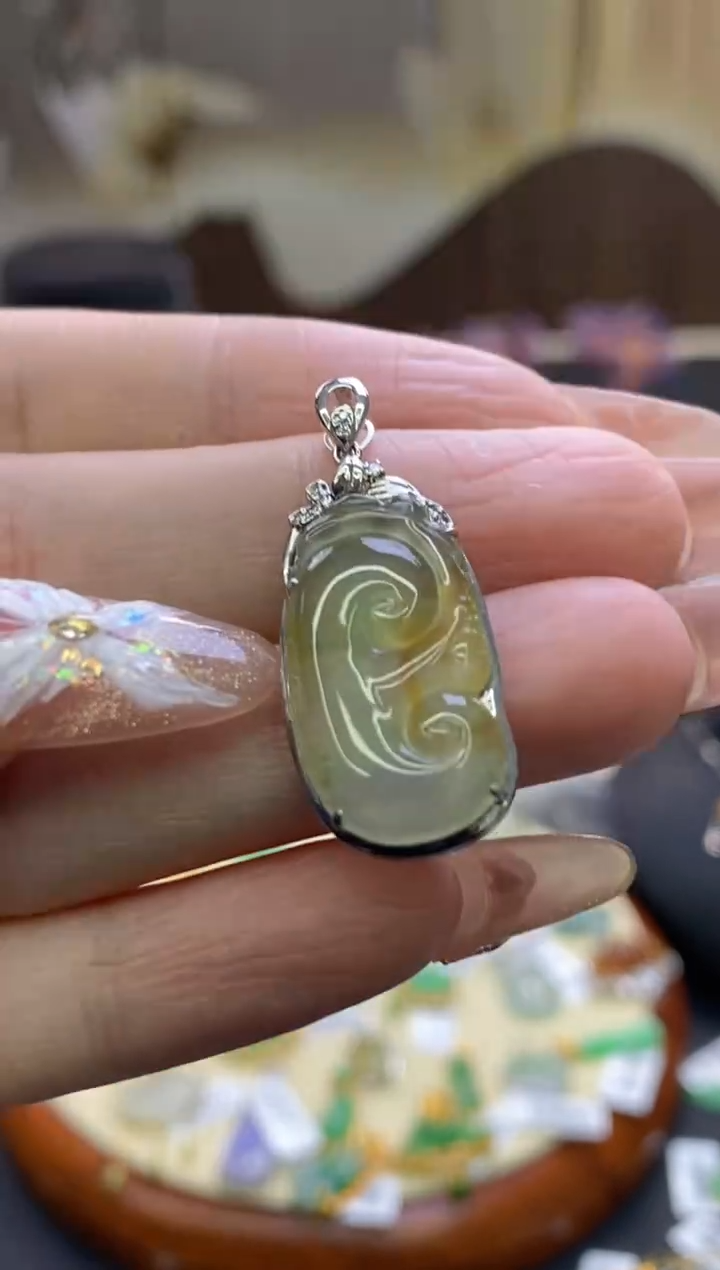 【闪购商品】翡翠颈饰18K金镶嵌净货12336