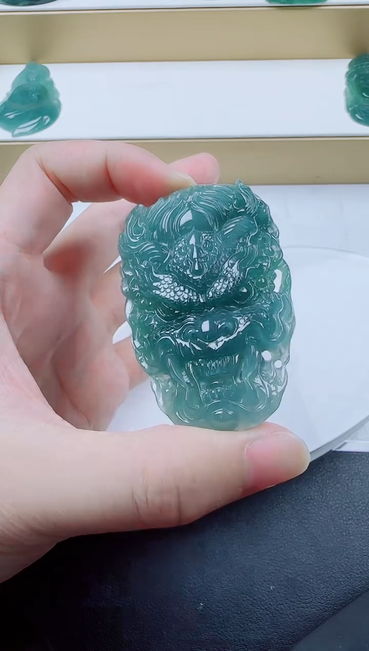 颈饰未镶嵌翡翠龙头