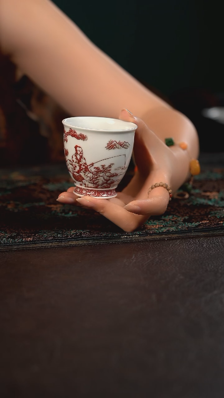 贵红窑釉里红山水垂钓手握杯
