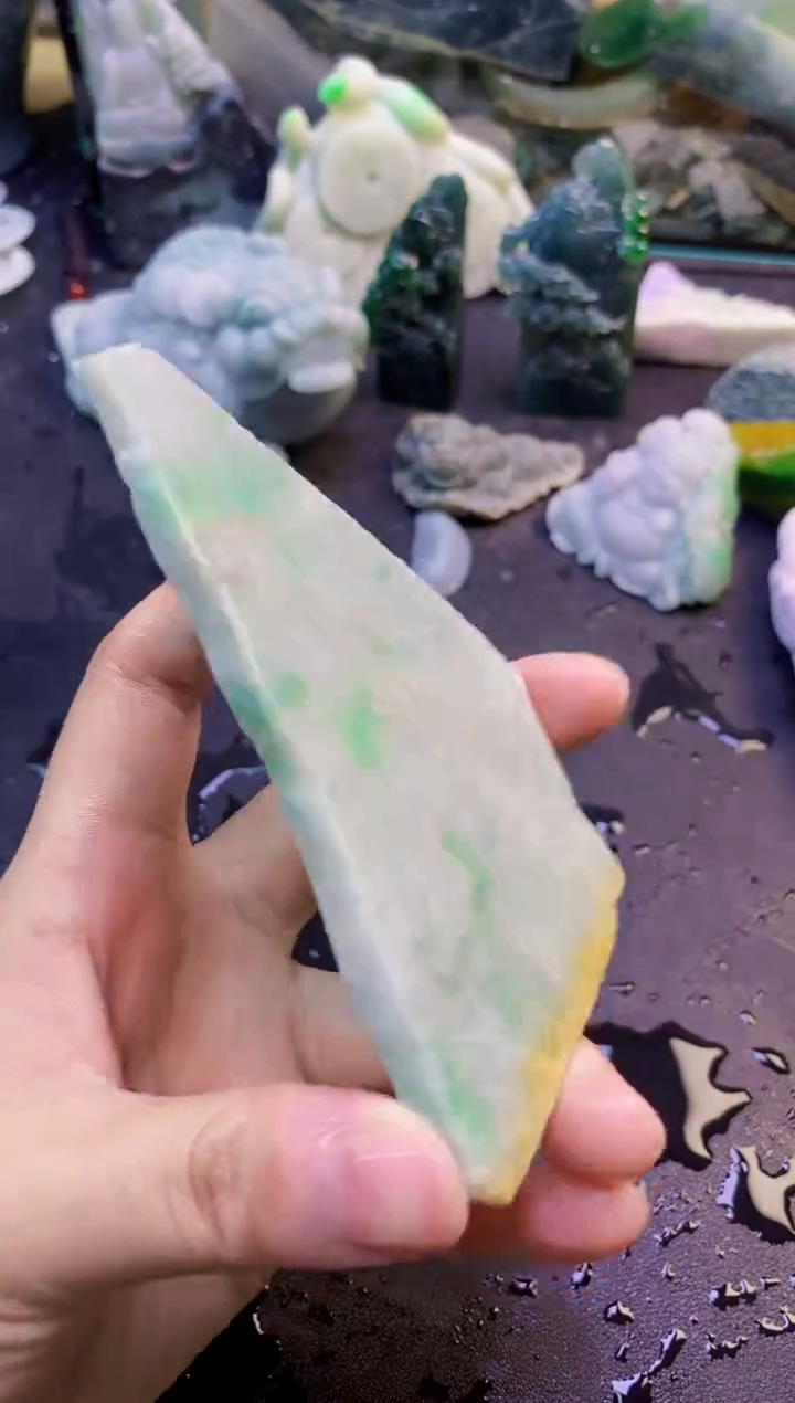 翡翠挂件未镶嵌125