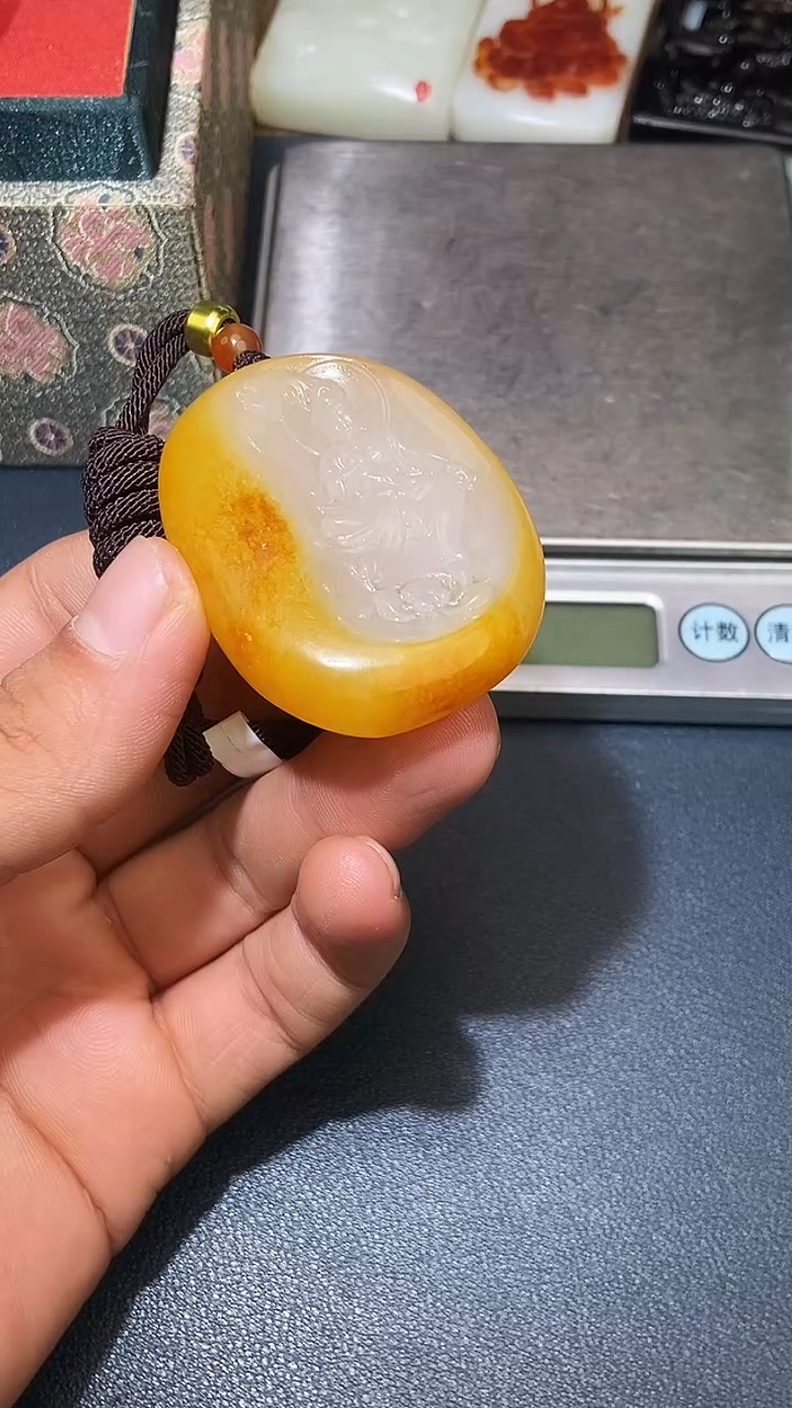 颈饰未镶嵌和田玉向***年HX