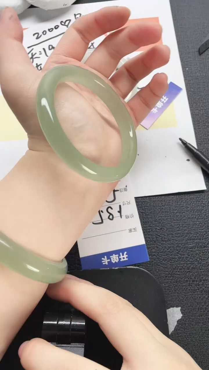 未镶嵌手镯石英质玉35-58