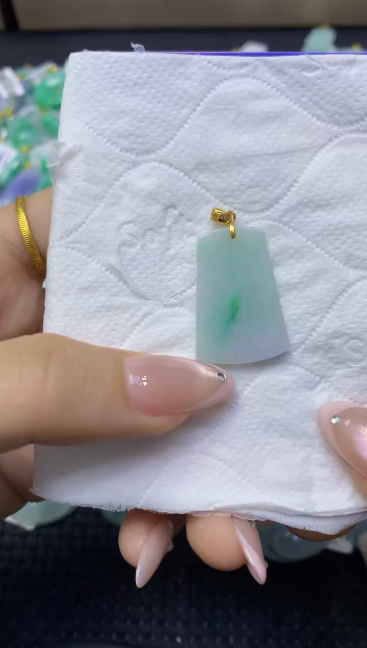 颈饰未镶嵌翡翠天然缅甸翡翠A货