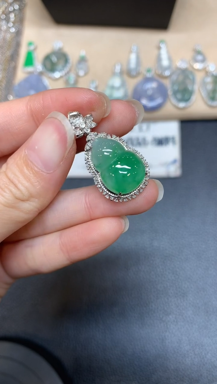 【闪购商品】翡翠颈饰18K金镶嵌【无服务费