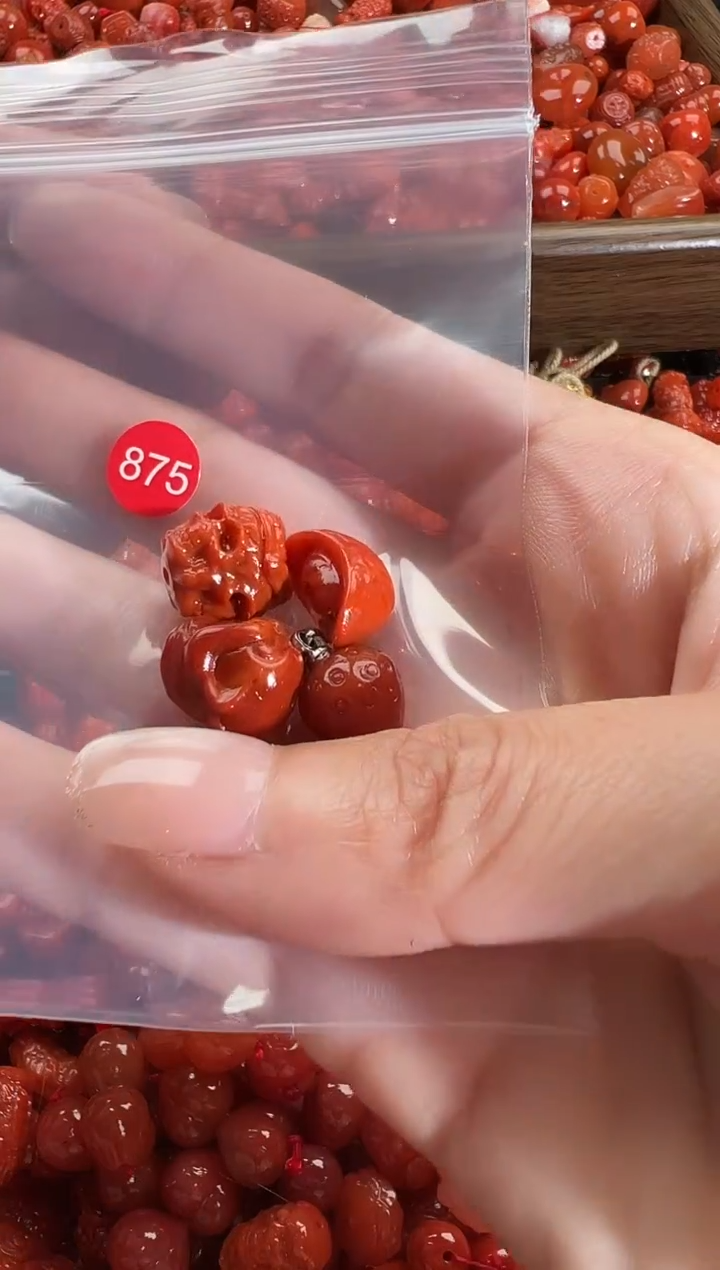 颈饰未镶嵌南红玛瑙1