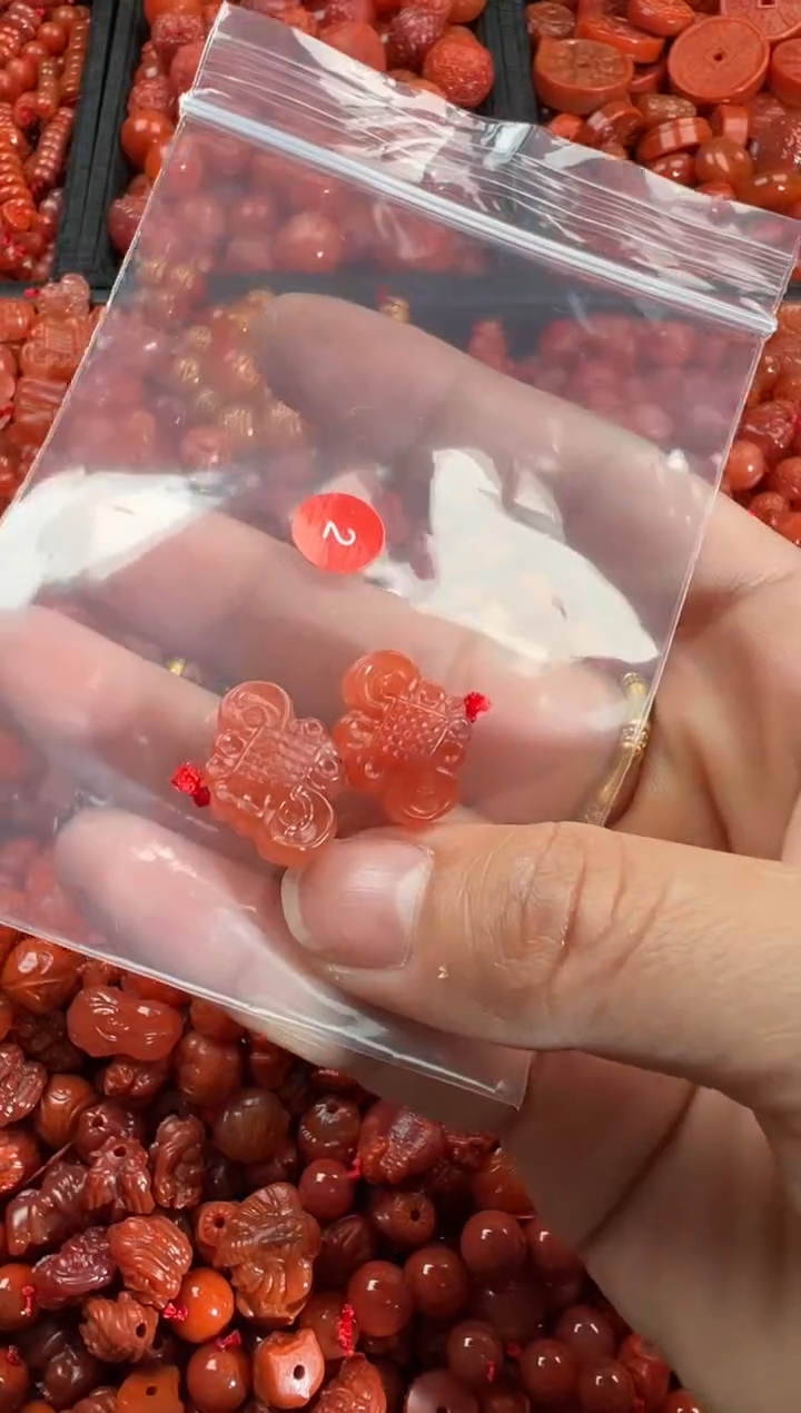 【闪购商品】南红玛瑙颈饰未镶嵌1