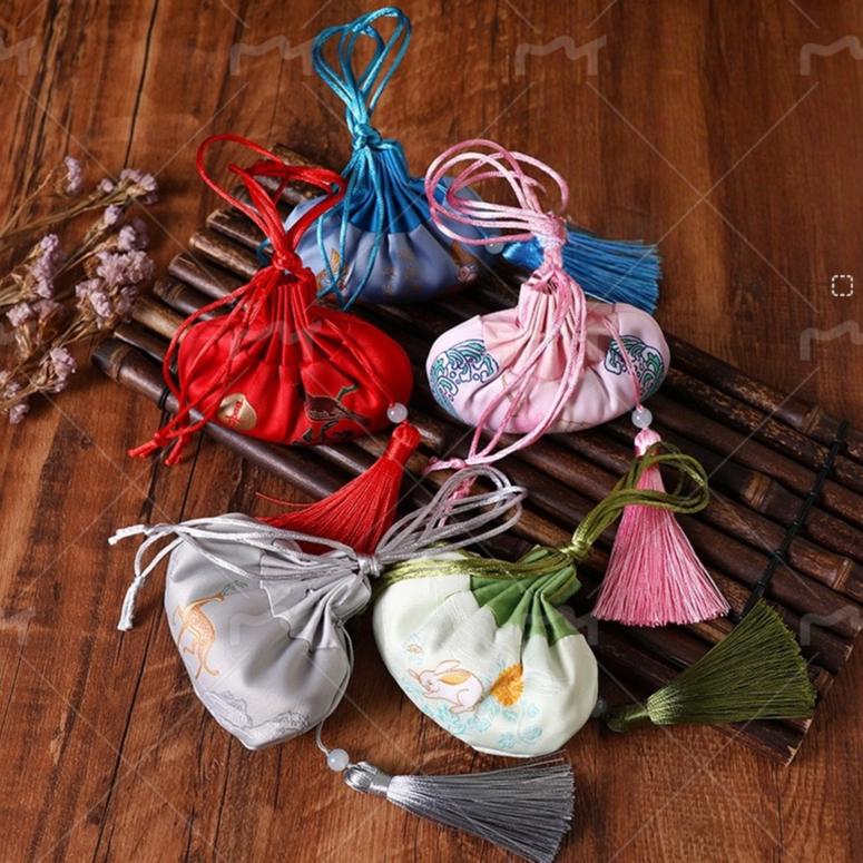 北沉香 荷包香包古风刺绣随身挂饰车载香熏 