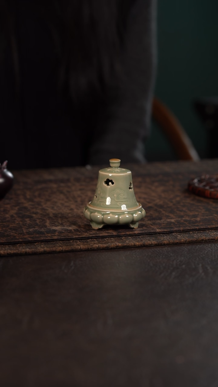 【闪购商品】杯云霞珍藏影青釉描金祥云香炉