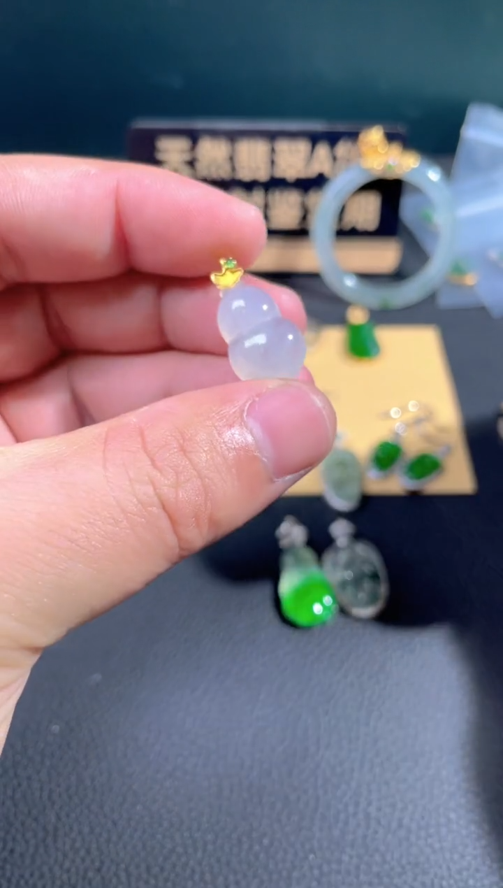 【闪购商品】翡翠颈饰18K金镶嵌翡翠