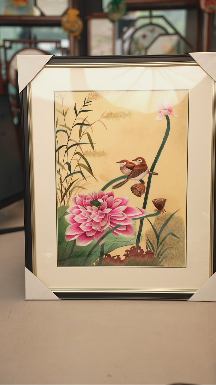 扇子苏绣挂画 尺寸43乘54