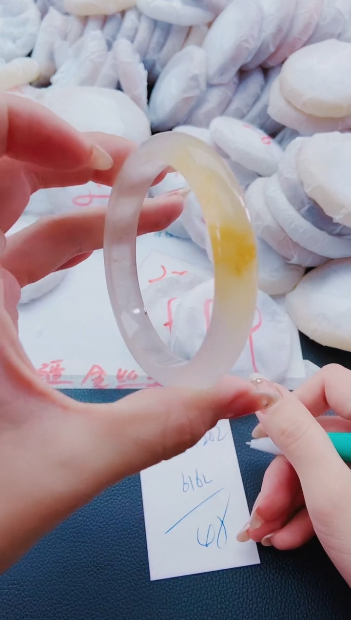 未镶嵌手镯石英质玉M202-61-62