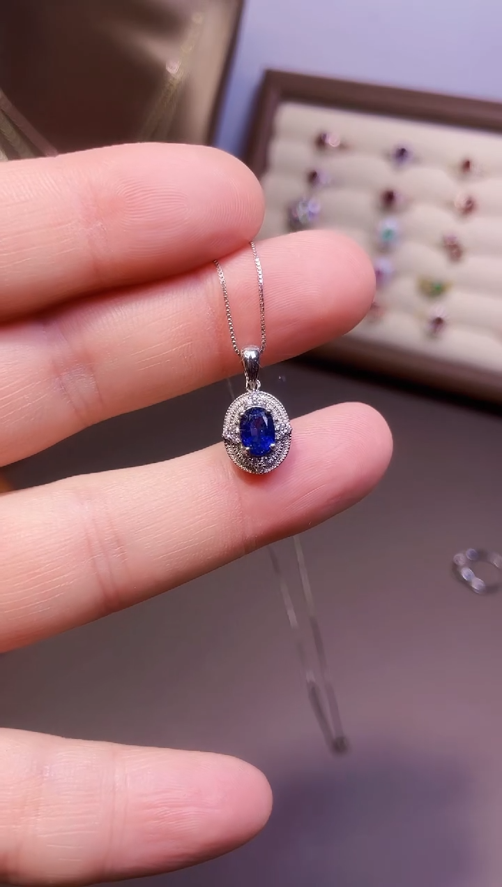 【闪购商品】祖母绿吊坠(赠链)银S925镶嵌一条