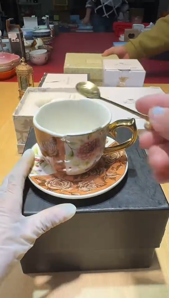 瓷片生活的本意是开心啊@@1