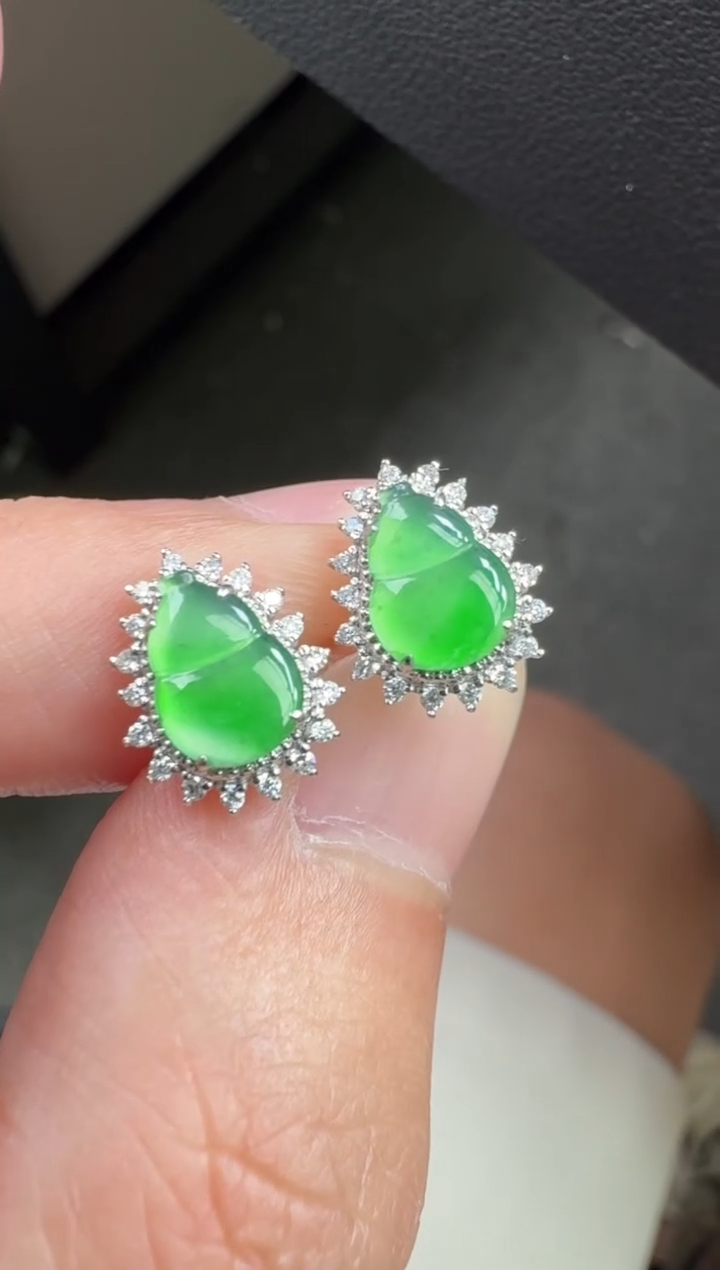 18K金镶嵌翡翠耳饰寄售回流，不退不换