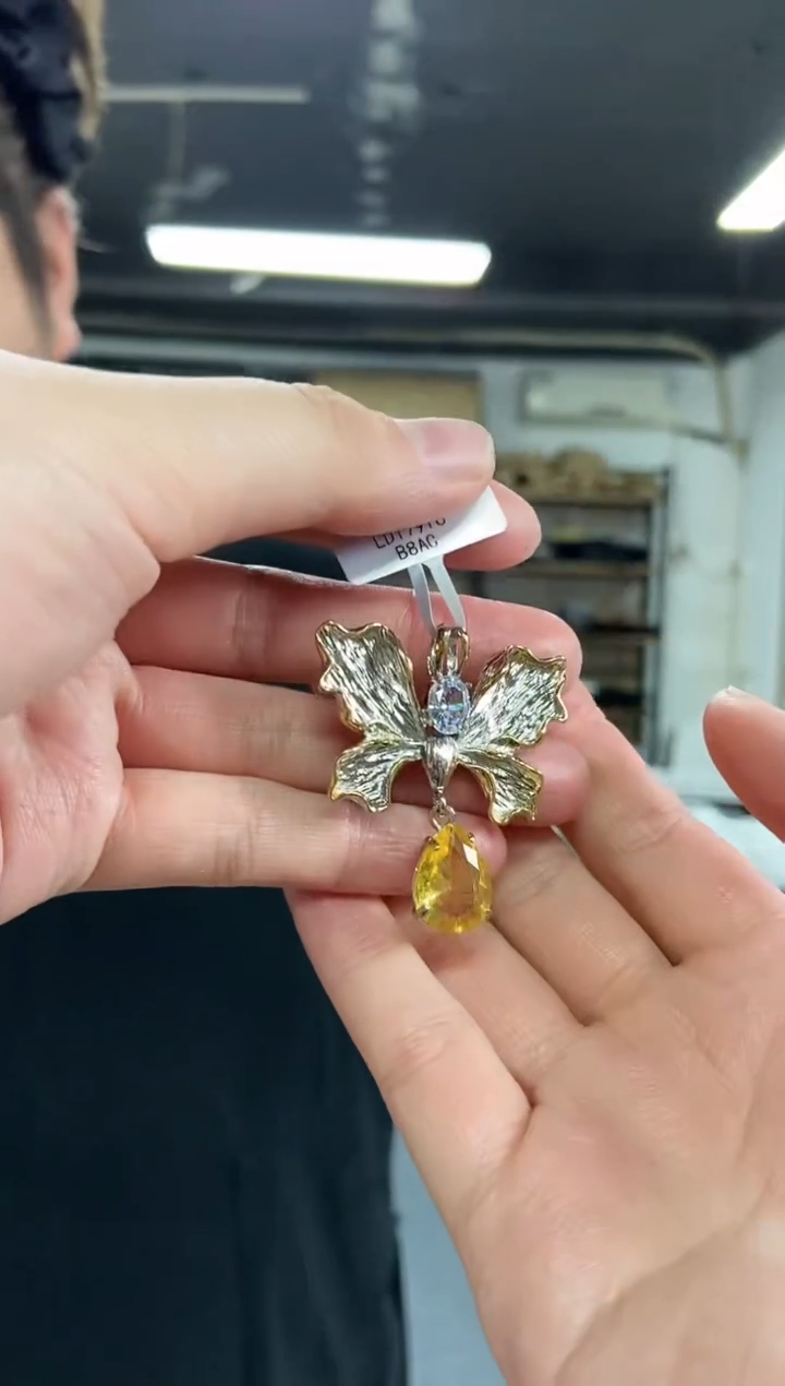 【闪购商品】水晶吊坠+未镶嵌多样性发其一颜色微差
