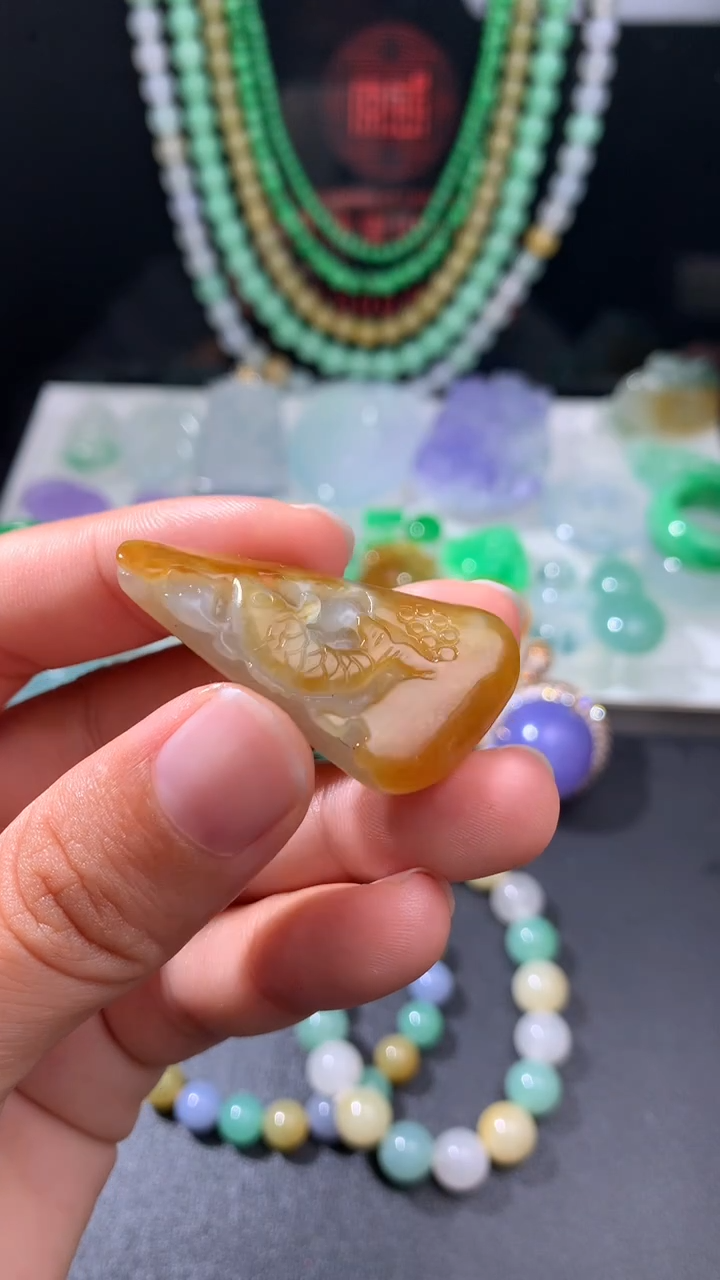 未镶嵌定制翡翠    