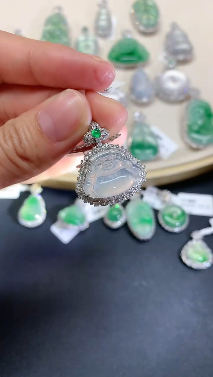 【闪购商品】翡翠吊坠(不含链)18K金镶嵌A63 9800