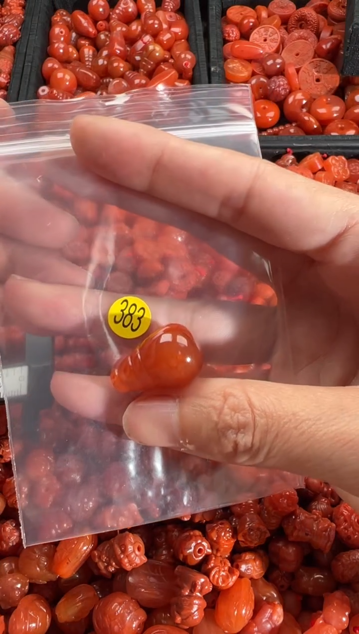 【闪购商品】南红玛瑙颈饰未镶嵌1