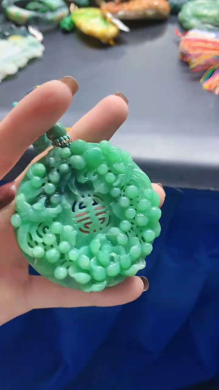 颈饰未镶嵌翡翠天然缅甸a货翡翠