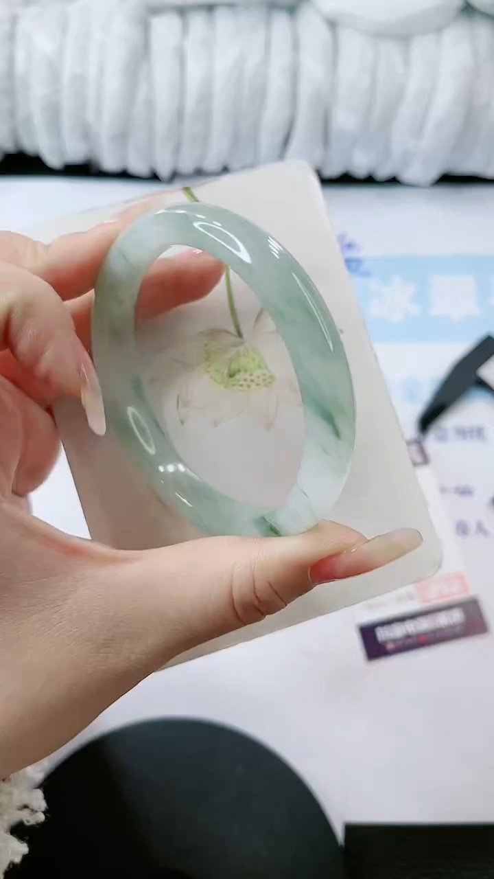 【闪购商品】石英质玉手镯未镶嵌多样性发货F120