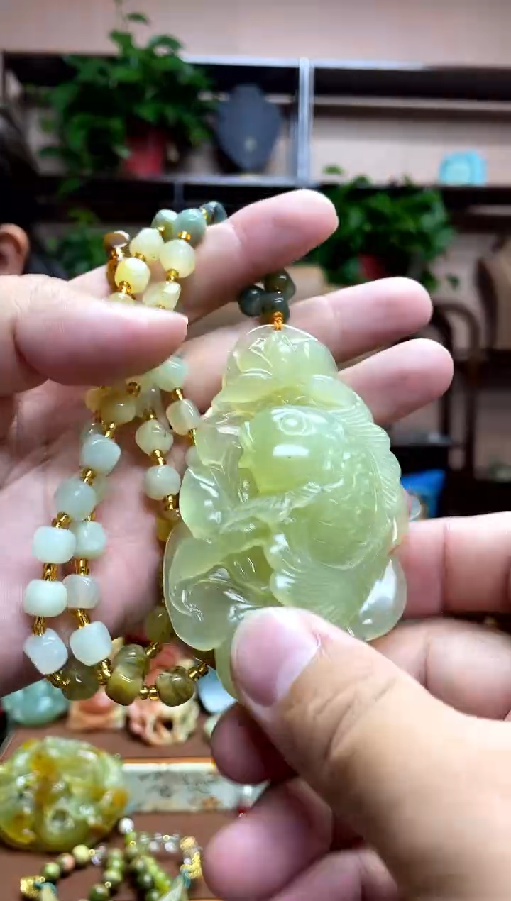 未镶嵌岫玉吊坠·