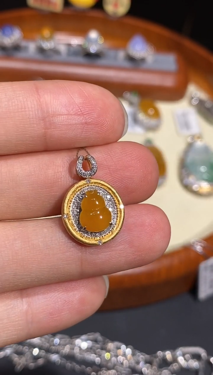 【闪购商品】翡翠吊坠(不含链)18K金镶嵌吊坠