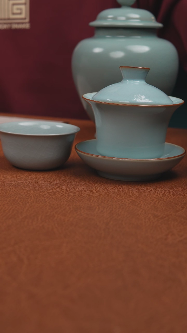 【闪购商品】杯原矿釉仿古月白鸡缸杯＋天青马蹄盖碗