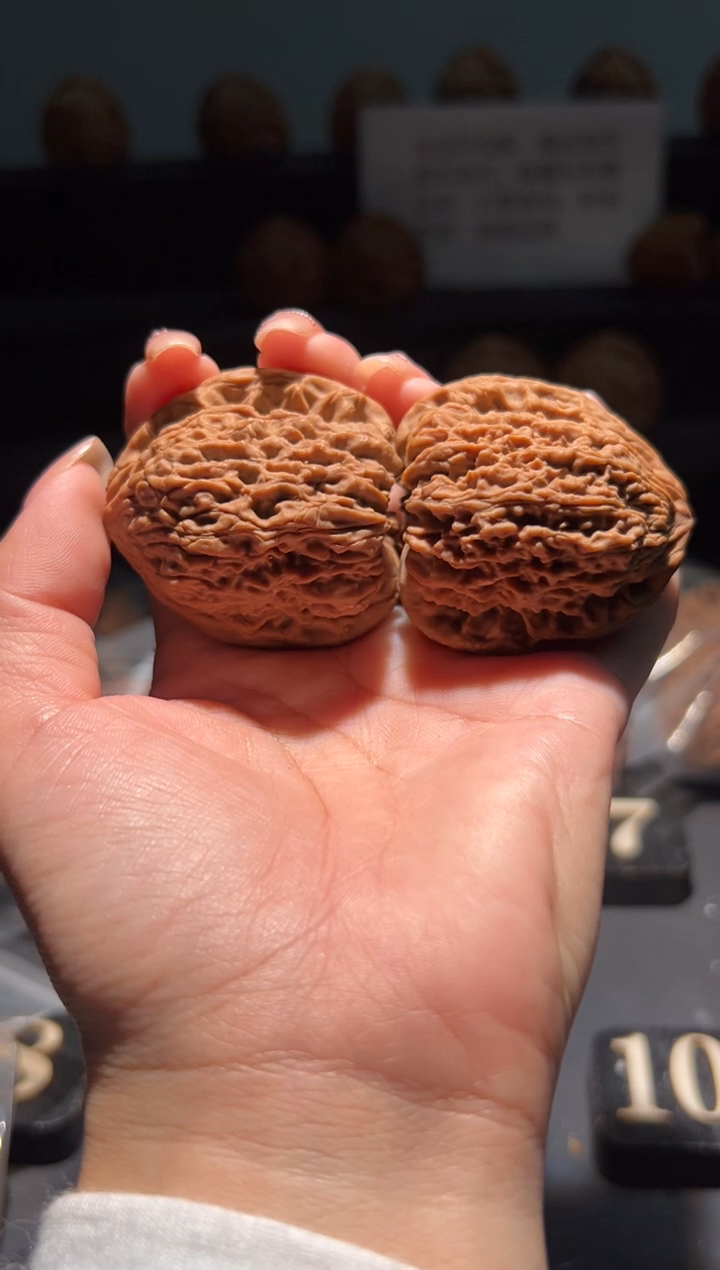 把件文玩核桃?****生128福利对南疆石