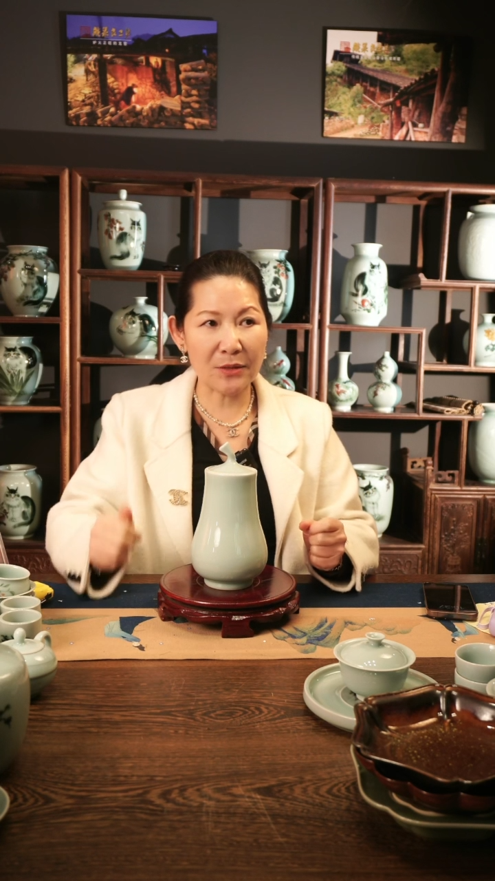 【闪购商品】纯手工 粉青  瓜型盖罐