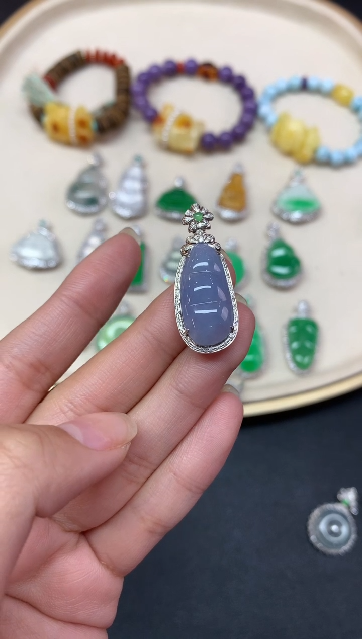 【闪购商品】翡翠吊坠(不含链)18K金镶嵌吊坠A96|5980