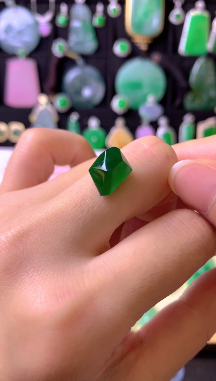 定制翡翠未镶嵌1裸玉（客户意向镶嵌）