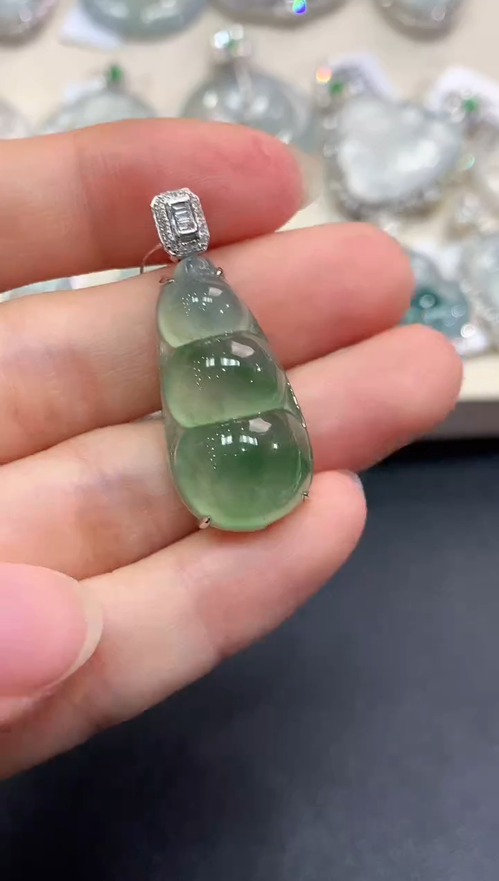 【闪购商品】翡翠颈饰18K金镶嵌C106   