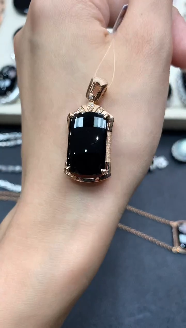 【闪购商品】翡翠吊坠(不含链)18K金镶嵌q104无鉴赏