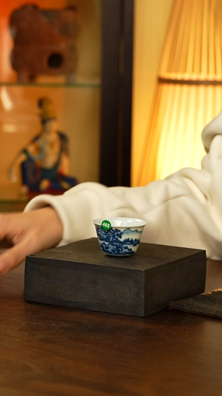 青花山水杯....469