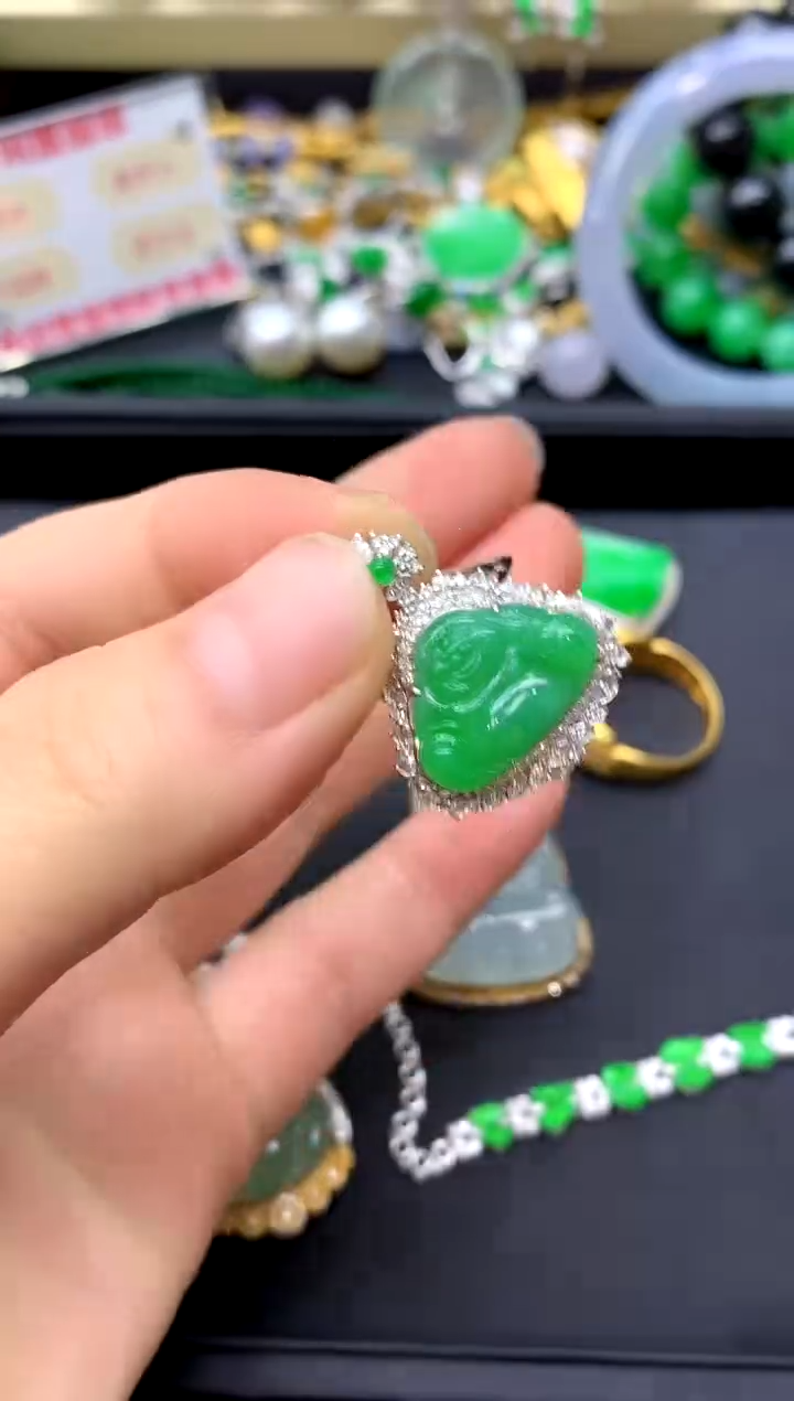 颈饰18K金镶嵌翡翠366-中国好珍宝