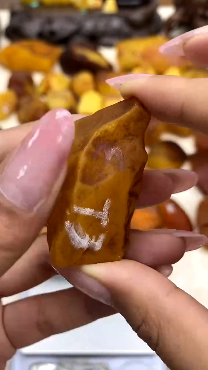 定制琥珀天然琥珀蜜蜡原石17.9g