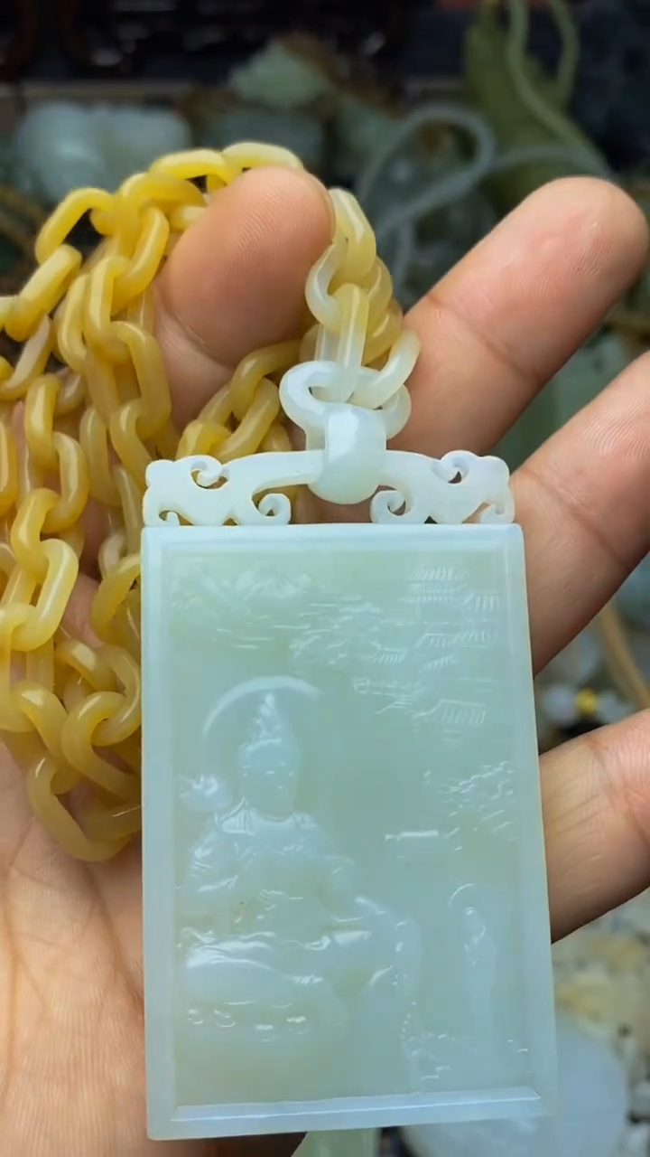 未镶嵌和田玉挂件多部分组成