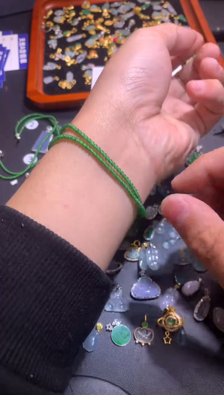 【闪购商品】翡翠吊坠(不含链)未镶嵌1