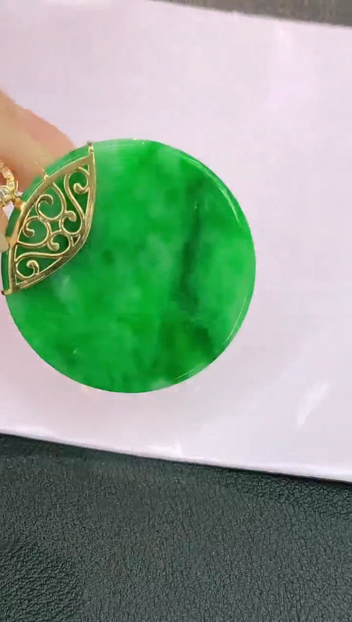 颈饰18K金镶嵌翡翠赠礼盒证书 珍珍