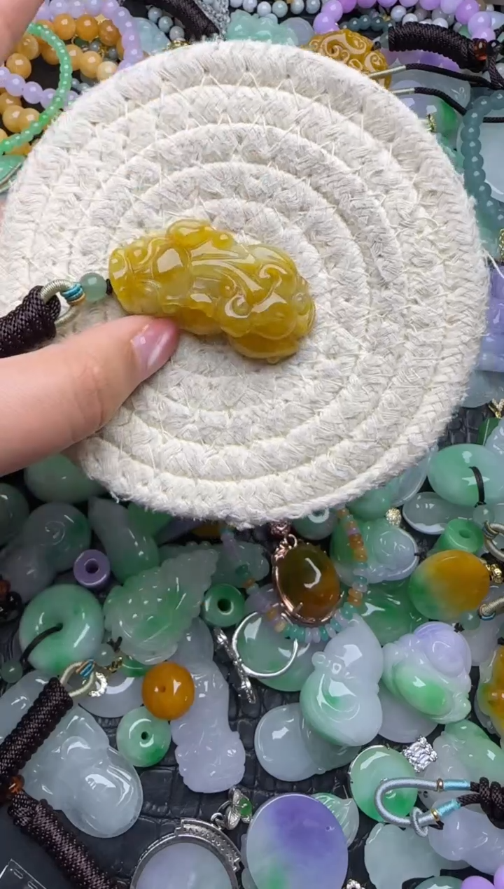 颈饰未镶嵌翡翠天然缅甸翡翠吊坠