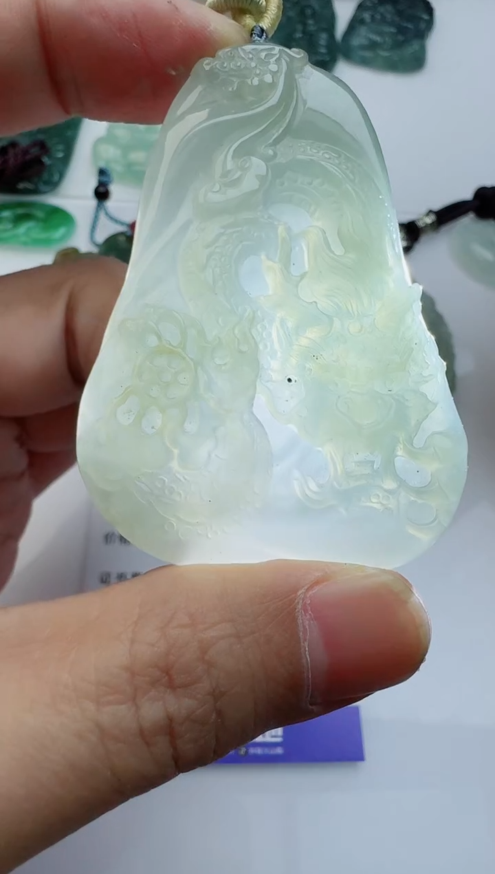 【闪购商品】翡翠颈饰未镶嵌111111111111