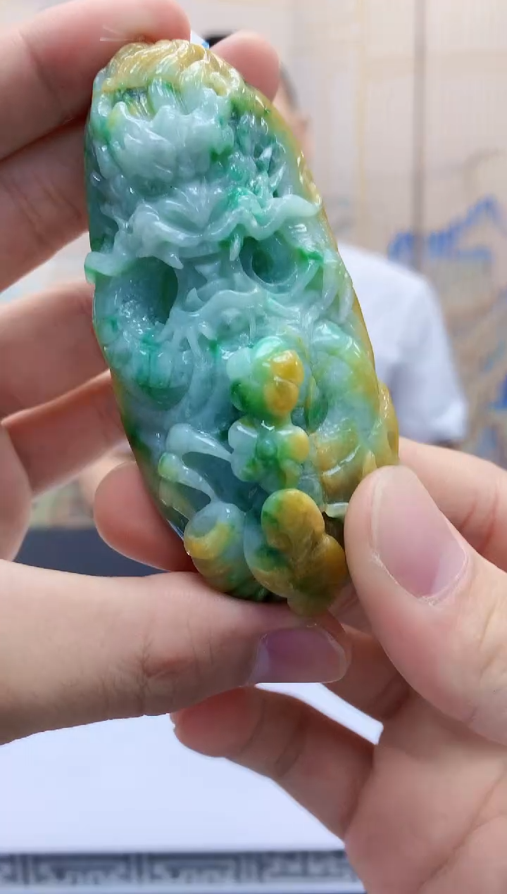 定制翡翠未镶嵌毛货龙挂件翡翠67